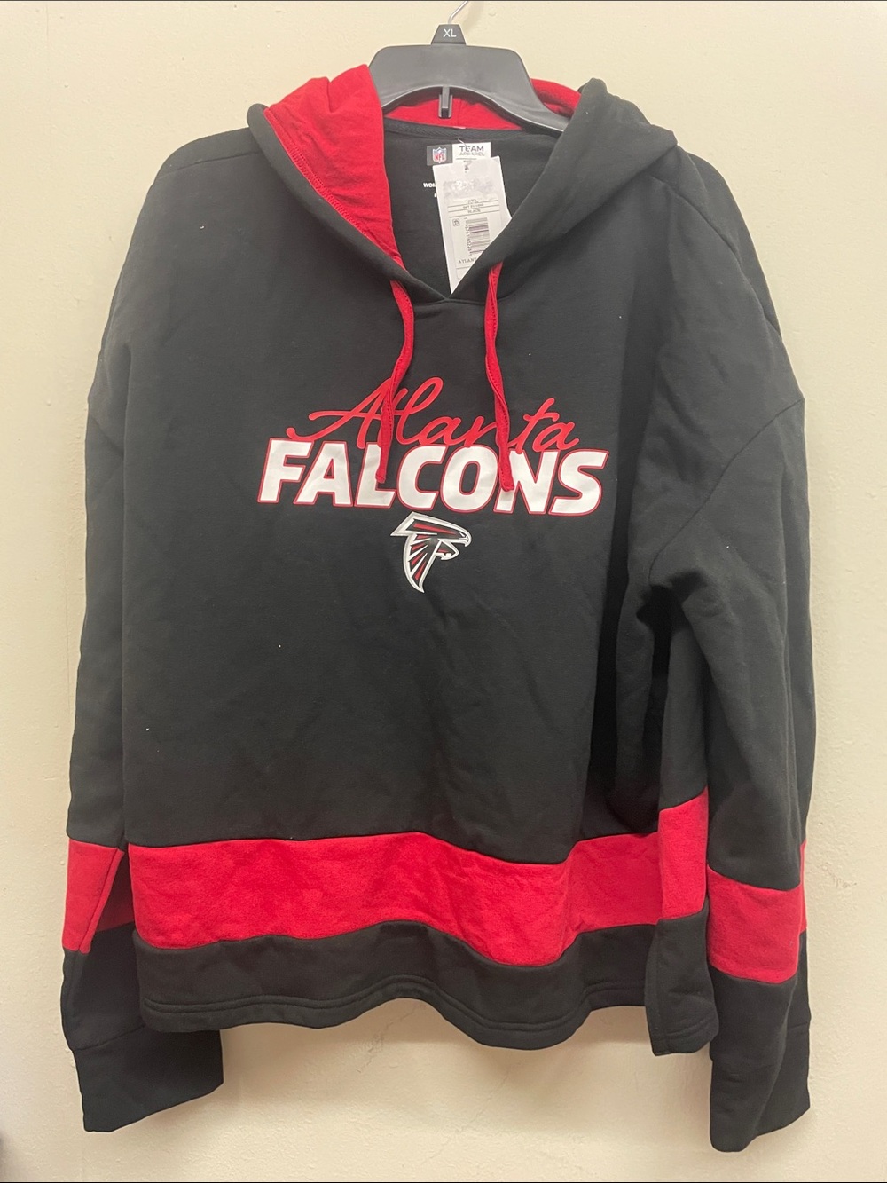 Atlanta Falcons Black & Red Pullover Crewneck Hoodie | Size 2XL